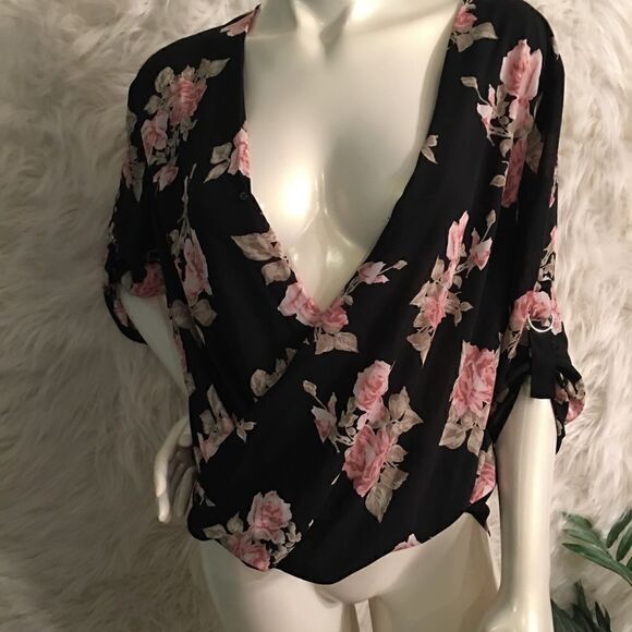 IZ BYER Open V Drop Chiffon Blouse - Picture 1 of 5